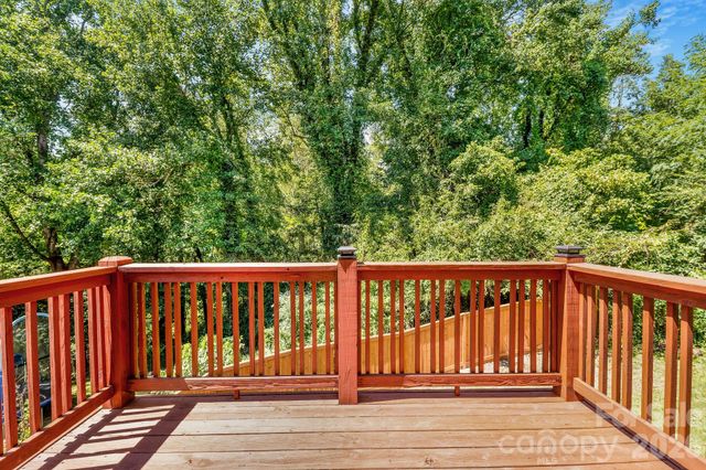 19 Oakcrest Place, Asheville, NC 28806
