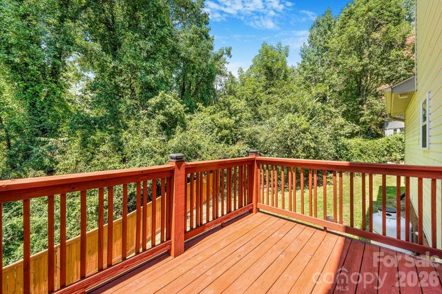 19 Oakcrest Place, Asheville, NC 28806