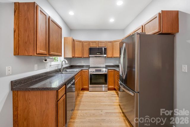19 Oakcrest Place, Asheville, NC 28806