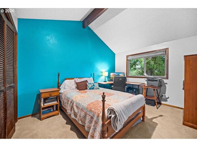 1111 Nw SATARA Ct, Salem, OR 97304