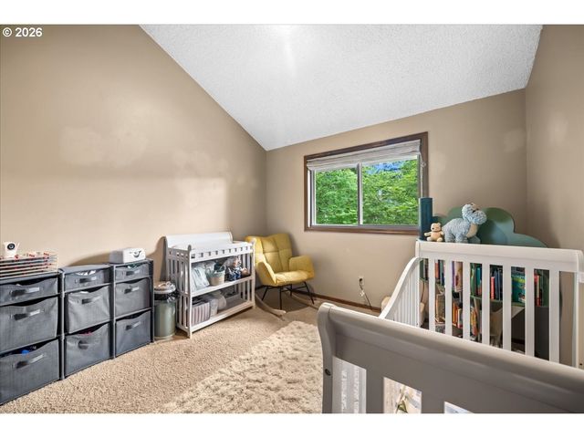 1111 Nw SATARA Ct, Salem, OR 97304