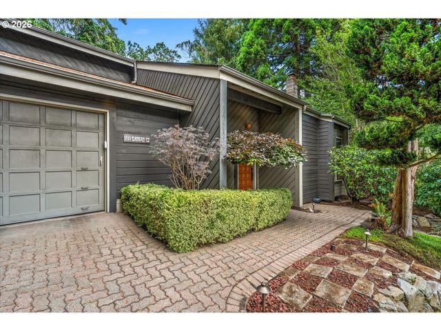 1111 Nw SATARA Ct, Salem, OR 97304