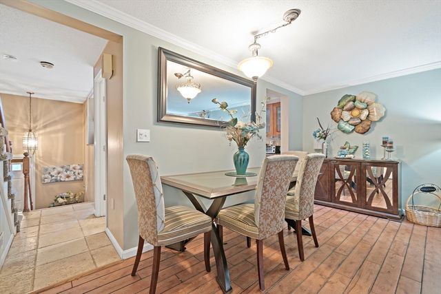 86 Abington Rd 86, Danvers, MA 01923