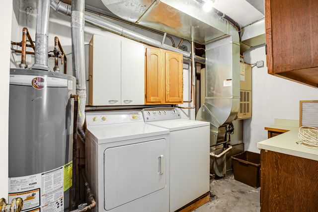 4320 W 99th Place, Oak Lawn, IL 60453