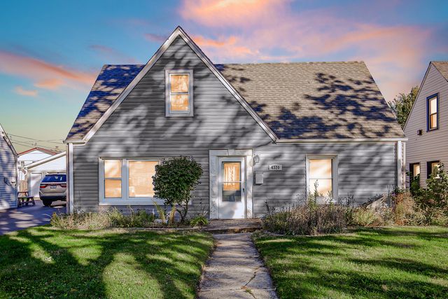 4320 W 99th Place, Oak Lawn, IL 60453