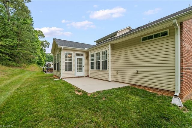 130 Heritage Hill Drive, Jamestown, NC 27282