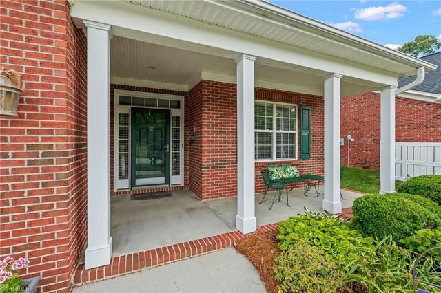 130 Heritage Hill Drive, Jamestown, NC 27282