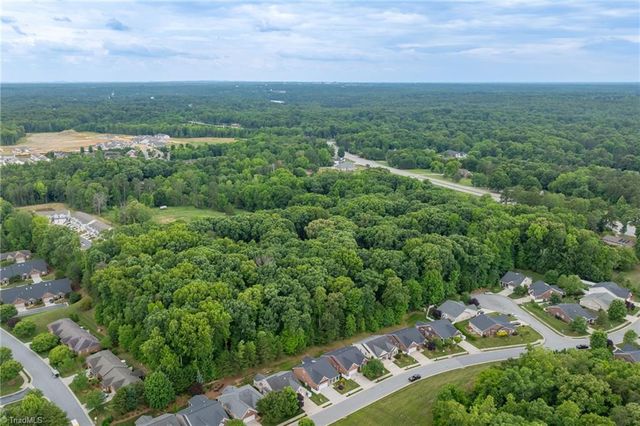 130 Heritage Hill Drive, Jamestown, NC 27282