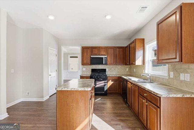 7366 Poppy Way, Union City, GA 30291