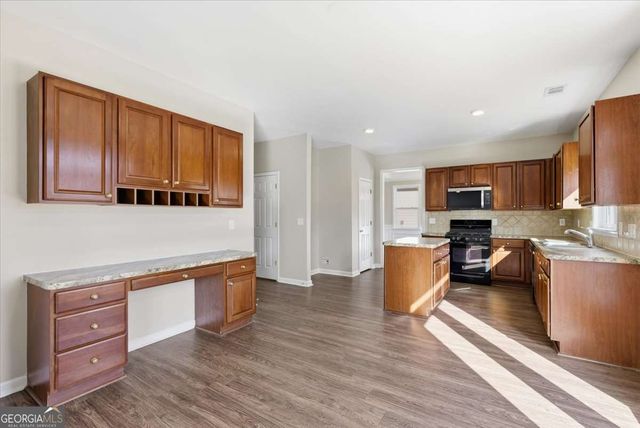 7366 Poppy Way, Union City, GA 30291