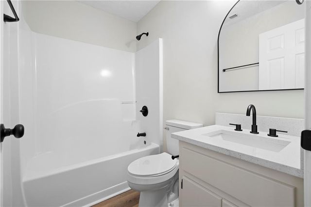 332 Lavista Drive SW, Calhoun, GA 30701