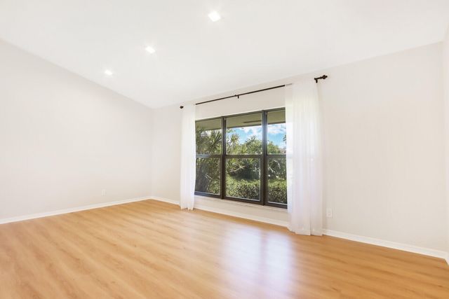 85 Hickory Hill Road, Jupiter, FL 33469