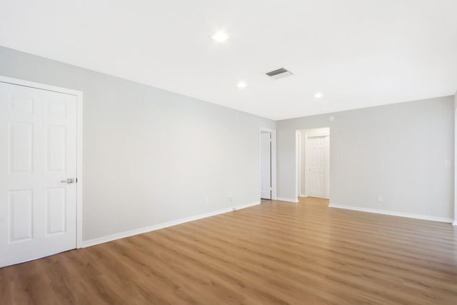 85 Hickory Hill Road, Jupiter, FL 33469