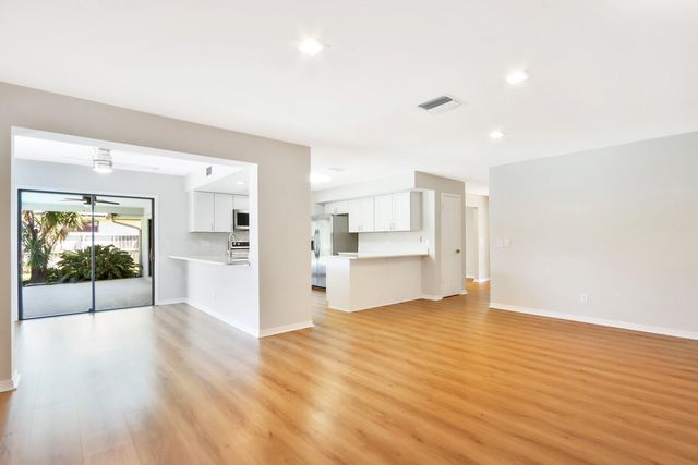 85 Hickory Hill Road, Jupiter, FL 33469