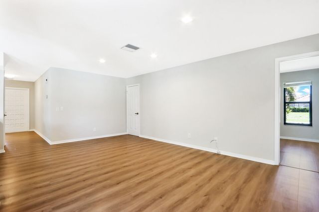 85 Hickory Hill Road, Jupiter, FL 33469