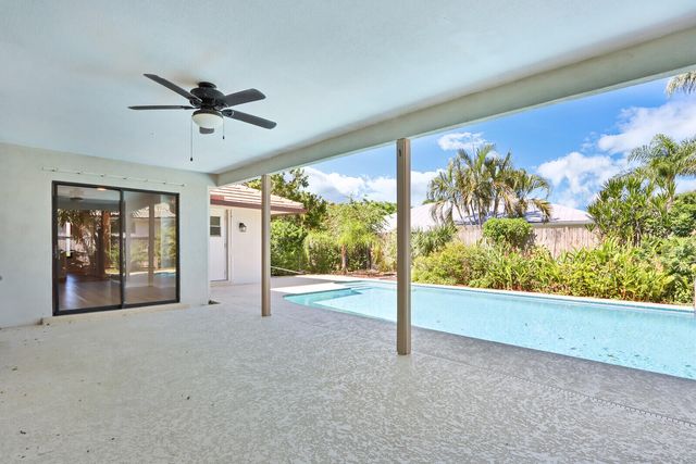 85 Hickory Hill Road, Jupiter, FL 33469
