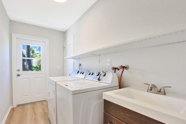 85 Hickory Hill Road, Jupiter, FL 33469