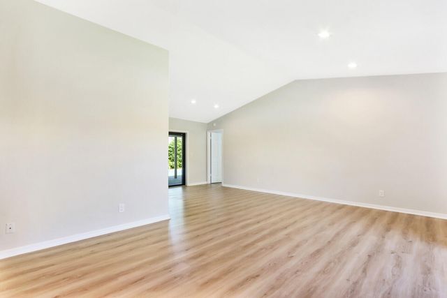 85 Hickory Hill Road, Jupiter, FL 33469