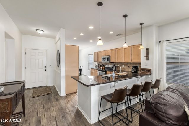 112 W SADDLE Way, San Tan Valley, AZ 85143