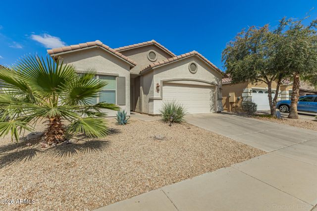 112 W SADDLE Way, San Tan Valley, AZ 85143