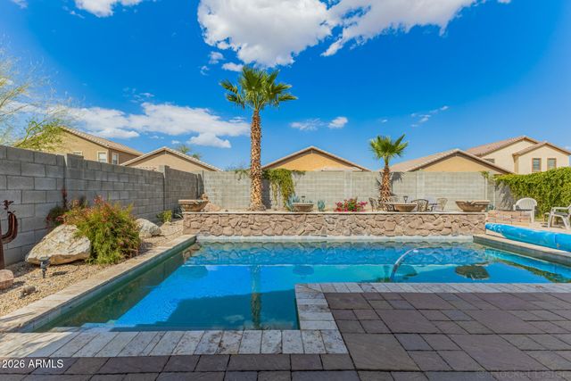112 W SADDLE Way, San Tan Valley, AZ 85143