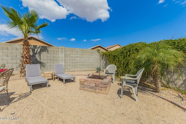 112 W SADDLE Way, San Tan Valley, AZ 85143