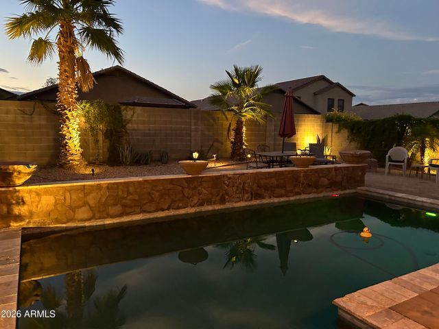 112 W SADDLE Way, San Tan Valley, AZ 85143