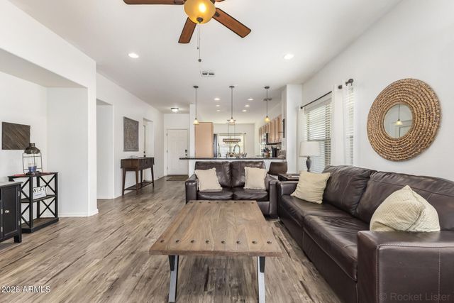 112 W SADDLE Way, San Tan Valley, AZ 85143