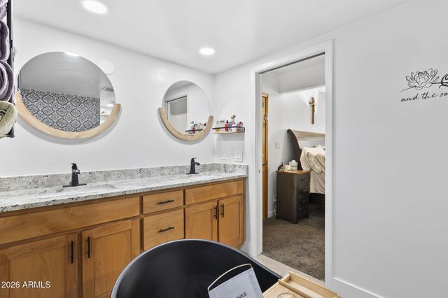 1607 W WHITTON Avenue, Phoenix, AZ 85015