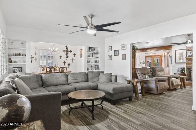 1607 W WHITTON Avenue, Phoenix, AZ 85015