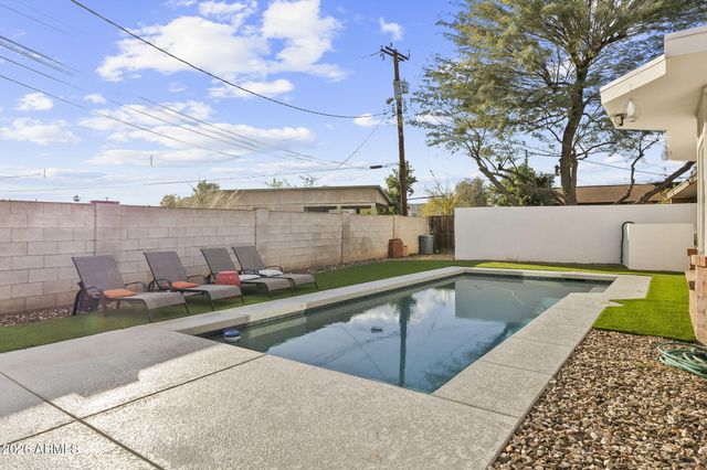 1607 W WHITTON Avenue, Phoenix, AZ 85015