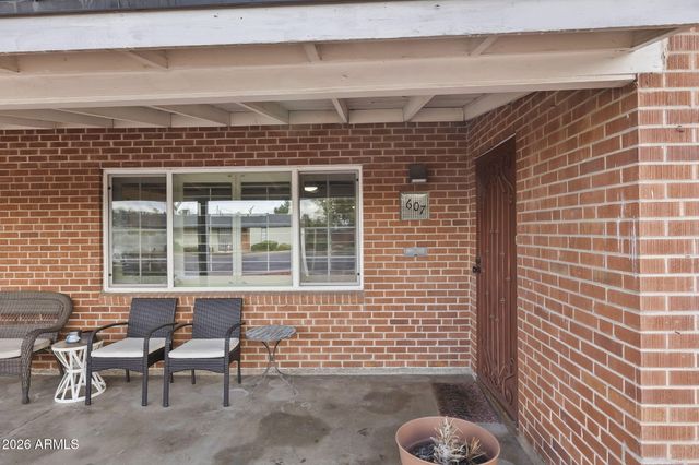 1607 W WHITTON Avenue, Phoenix, AZ 85015