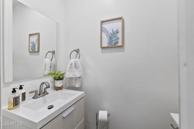 1607 W WHITTON Avenue, Phoenix, AZ 85015