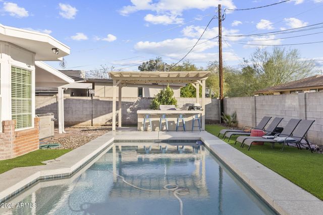 1607 W WHITTON Avenue, Phoenix, AZ 85015