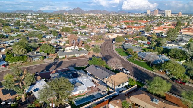 1607 W WHITTON Avenue, Phoenix, AZ 85015