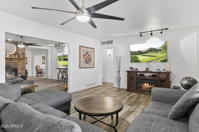 1607 W WHITTON Avenue, Phoenix, AZ 85015