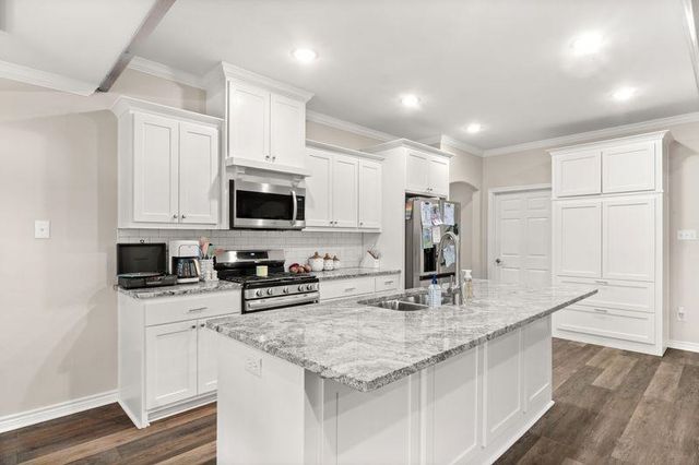 106 Heartland Trail, New Diana, TX 75640