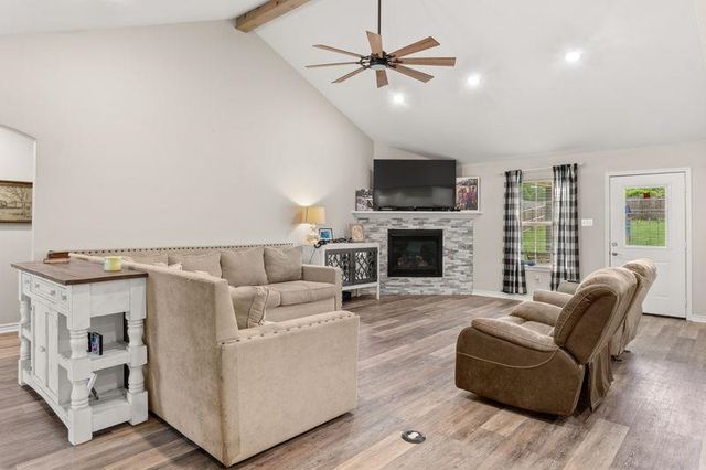 106 Heartland Trail, New Diana, TX 75640