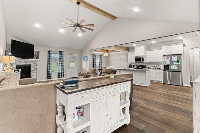 106 Heartland Trail, New Diana, TX 75640