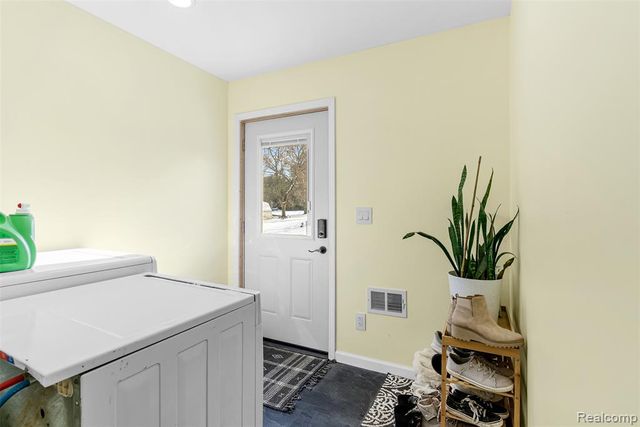 1268 E Dodge Road, Mount Morris, MI 48458