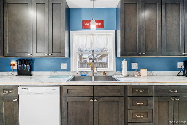 1268 E Dodge Road, Mount Morris, MI 48458