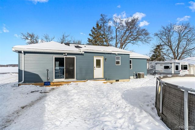 1268 E Dodge Road, Mount Morris, MI 48458