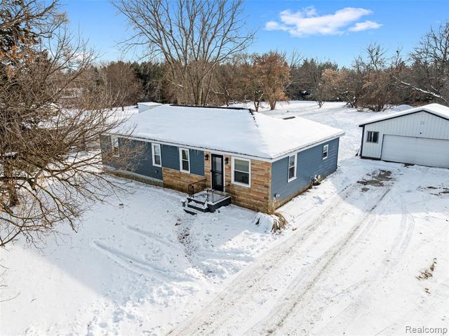 1268 E Dodge Road, Mount Morris, MI 48458