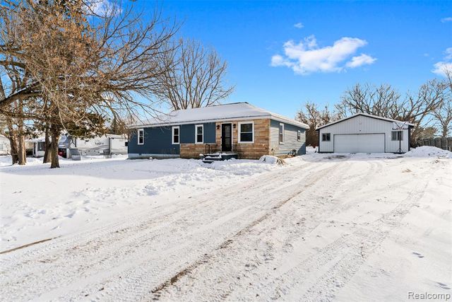 1268 E Dodge Road, Mount Morris, MI 48458