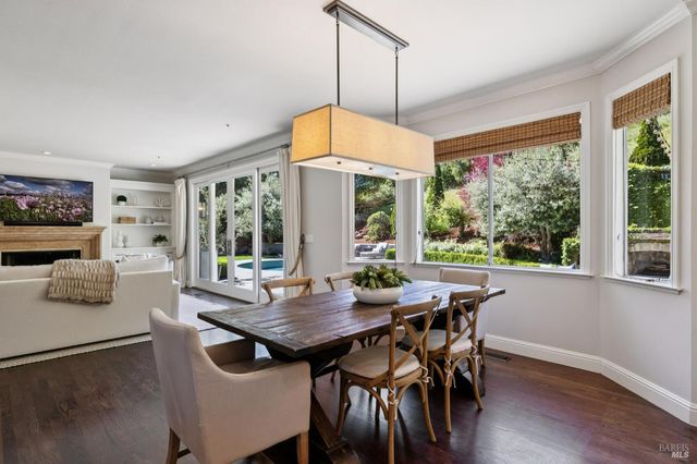 43 Oak Valley Dr, Novato, CA 94947