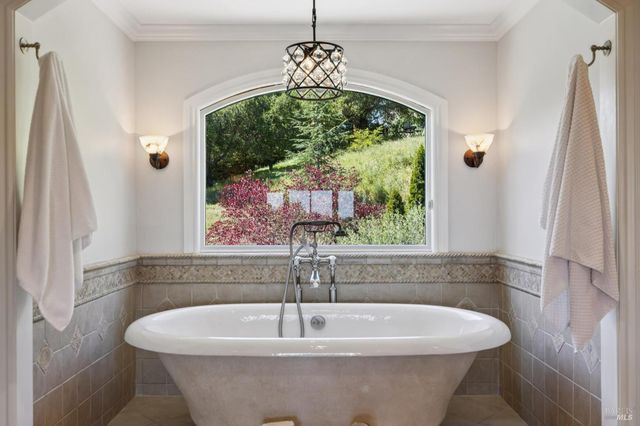 43 Oak Valley Dr, Novato, CA 94947