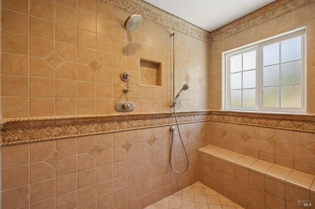 43 Oak Valley Dr, Novato, CA 94947