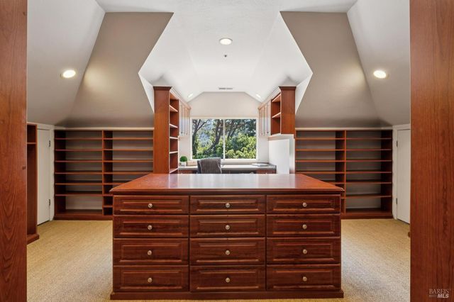 43 Oak Valley Dr, Novato, CA 94947