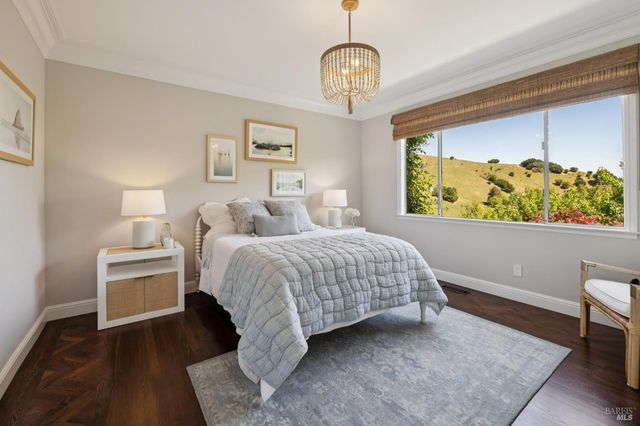 43 Oak Valley Dr, Novato, CA 94947