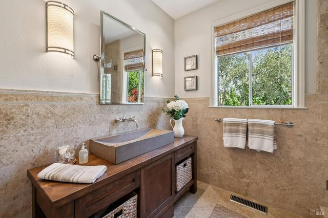 43 Oak Valley Dr, Novato, CA 94947